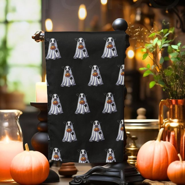 Cute Bull spöke i svart bakgrund Halloween Kökshandduk (Cute Bull ghost in black background Halloween Kitchen Towel)