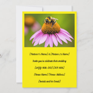 Cute Bumblebee on Lila Coneflower Bröllop Inbjudningar