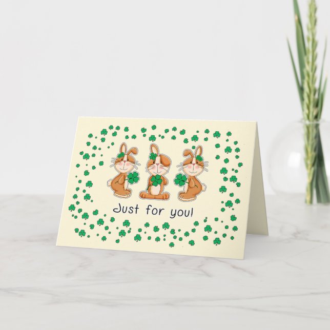 Cute Bunnies med Shamrocks St. Patrick's Day Kort (Framsida)