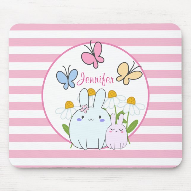 Cute Bunnies med Vår Daisy och fjärilar Musmatta (Framsidan)