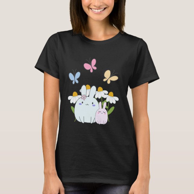 Cute Bunnies med Vår Daisy och fjärilar T Shirt (Framsida)