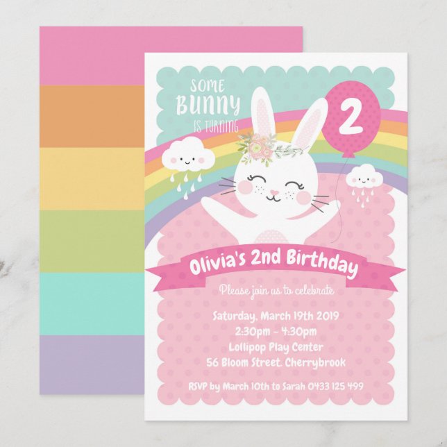 Cute Bunny Birthday bjuder in Girls Rainbow Inbjudningar (Fram/baksida)