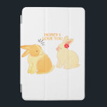 Cute Bunny Couple Kärlek Quote - "Baby I Kärlek Yo iPad Mini Skydd<br><div class="desc">Sprid kärlek och söt med det här vackra, fåniga exemplet! Perfekt för Alla hjärtans dag, årsdagar, eller bara för att säga "I kärlek you" på bästa möjliga sätt. Med mjuka pastelltoner och charmerande kaniner är den här designen perfekt för presenter som gratulationskort, mugg, kuddar med mera. Designade till varma hjärtan...</div>