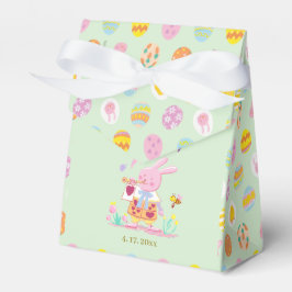 Cute Bunny & Egg Pattern Green Kids Birthday Presentaskar
