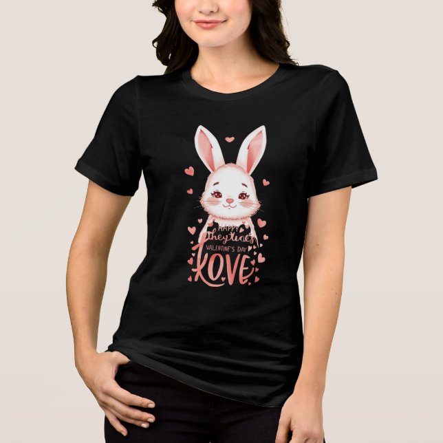 Cute Bunny Happy Valentine’s Day Gift for Her T Shirt (Framsida)