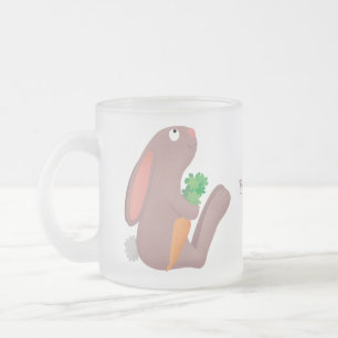 Cute bunny kanin sitta med tecknad av morot frostad glasmugg