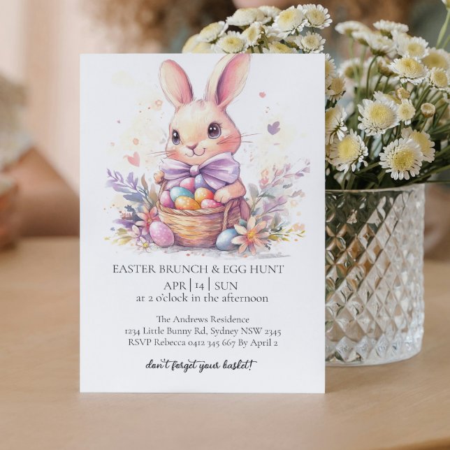 Cute bunny med dekorativa ägg och ägghandel inbjudningar (Skapare uppladdad)