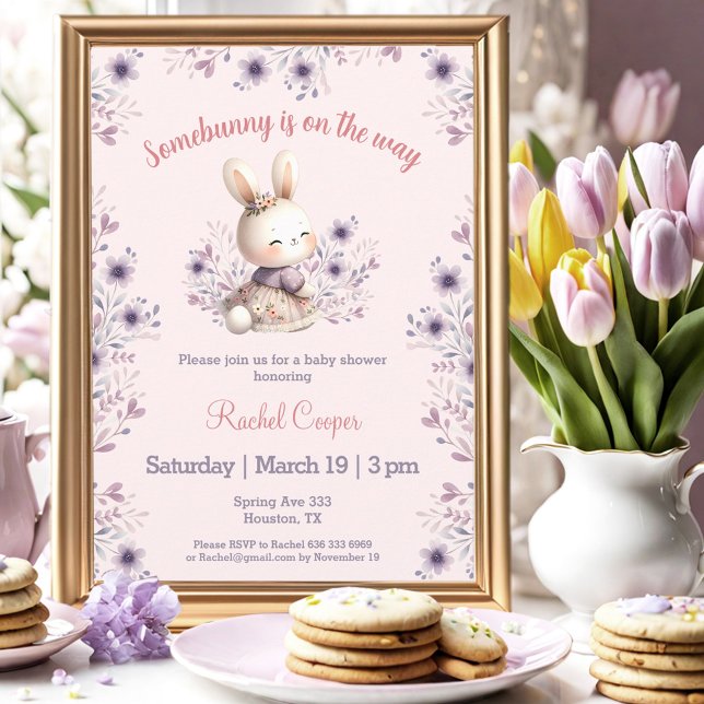 Cute Bunny Rosa Lila Blommigt Girl Baby Shower Inbjudningar (Cute Bunny Pink Purple Floral Girl Baby Shower Invitation)