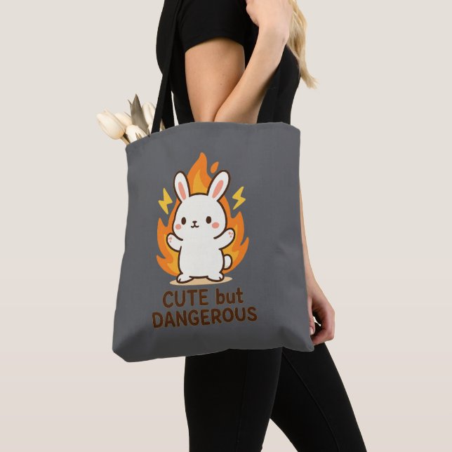 Cute but Dangerous Bunny | Kawaii Tote Bag Tygkasse (Närbild)