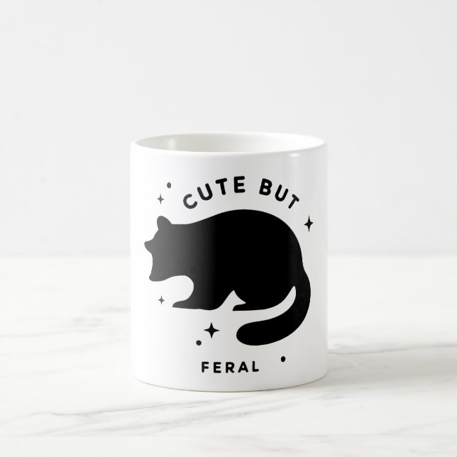 Cute but Feral Animal Spirit Keepsak Mugg, Vild Hu Kaffemugg (Center)