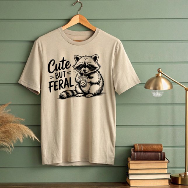 Cute but Feral Raccoon Drink T Shirt (Skapare uppladdad)