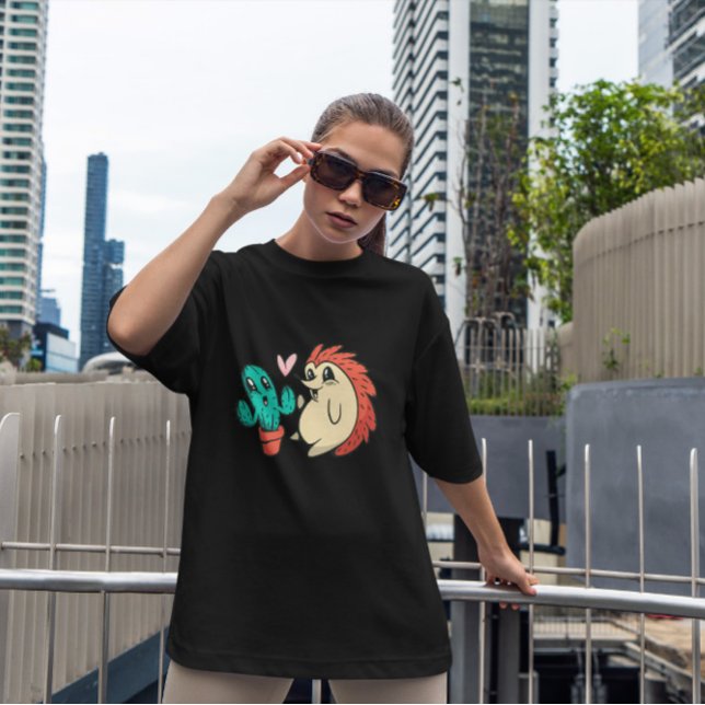 Cute Cactus och Hedgehog T Shirt (Skapare uppladdad)