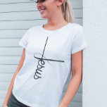 Cute Calligraphy Kor Jesus T-shirt<br><div class="desc">Öka ditt förtroendeinspirerade mode med vår Jesus T-shirt - en harmonisk blandning av elegantens kalligrafi och minimalistisk typografi. Den här smakligt designade skjortan överträffar bara kläder. Den blir ett ömkligt uttryck för din hängivenhet och vördnad. **Nyckel-funktioner:** 1. **Elegant Kalligrafi:** Vår Jesus T-shirt visar Jesus namn i exquisite calligraphy, och tillför...</div>
