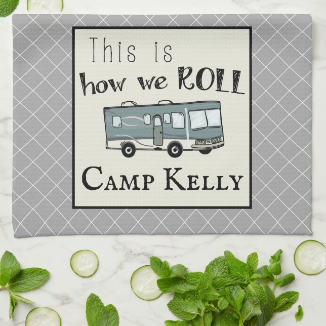 Cute Camping RV "this is we Roll"-Personlig Kökshandduk (Vikta)