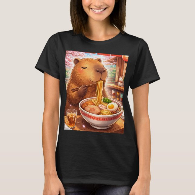 Cute Capybara eating Ramen T Shirt (Framsida)
