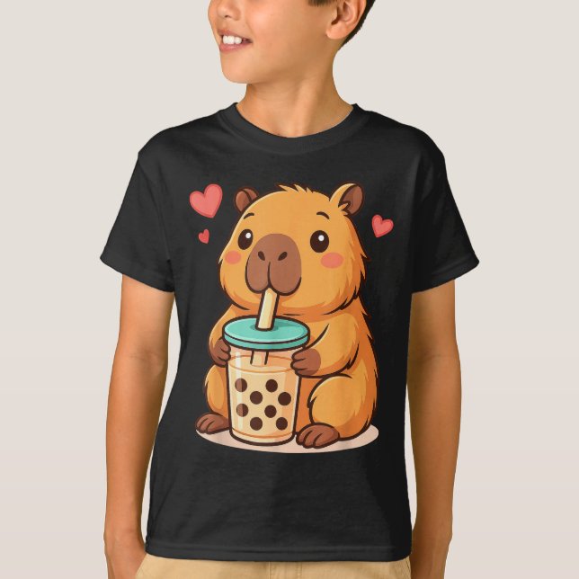 Cute Capybara Kawaii Anime Drinking Bubble Tea Lov T Shirt (Framsida)