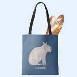 Cute Capybara Personlig Tygkasse<br><div class="desc">En roligt vattenfärgskapybara på gröntens bakgrund för djur och vilda älskare. Originalkonst av Nic Squirrell. Ändra eller ta bort namn för att anpassa.</div>