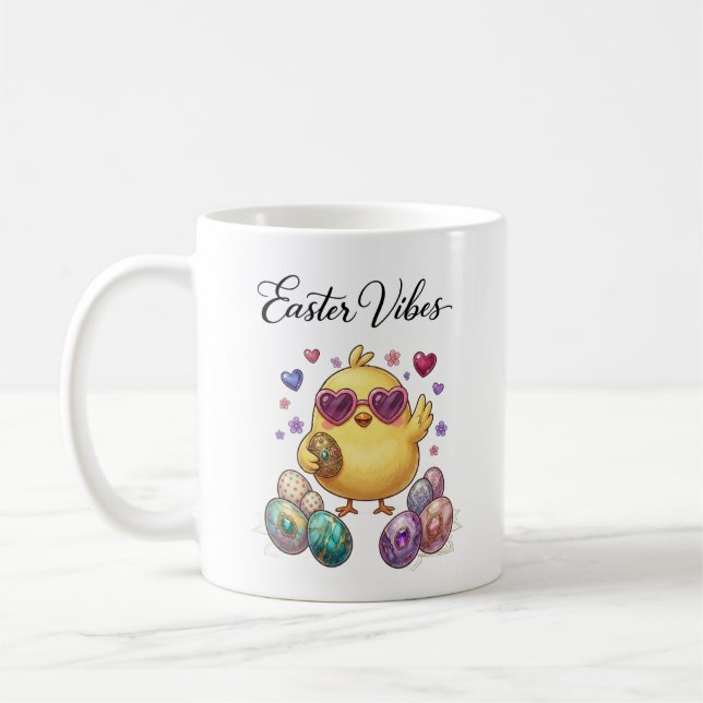 Cute Cartoon Easter Chick with Pastel Eggs Heart Kaffemugg (Vänster)