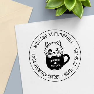 Cute Cartoon Kitten in Coffee Mug Round Address Självfärgande Stämpel