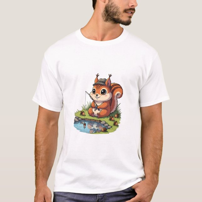 Cute Cartoon Squirrel in Hat Fishing with Acorn T Shirt (Framsida)