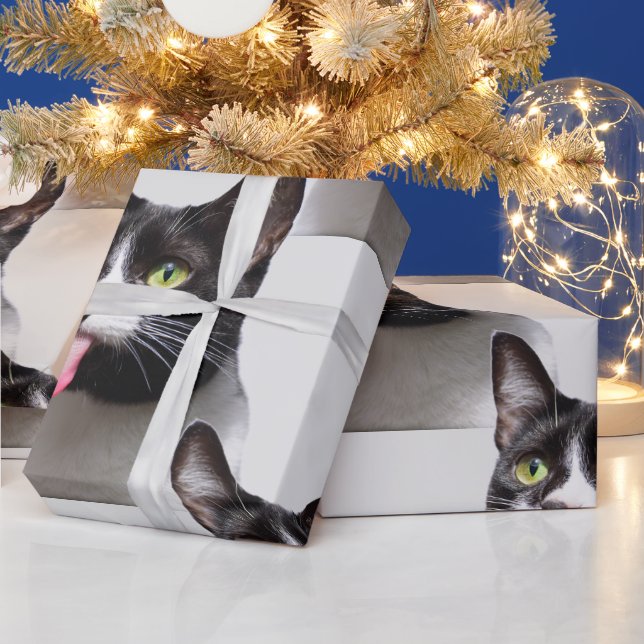 Cute Cat Animal Pet Sticking Tongue Out Presentpapper (Helgdagar)