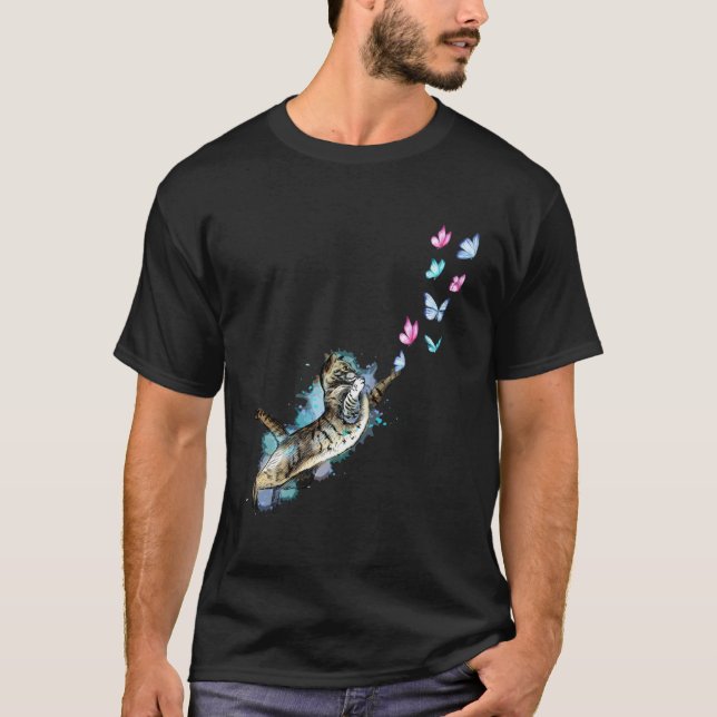 Cute Cat Catching Butterfly Kittens  Kitty Adoptio T Shirt (Framsida)
