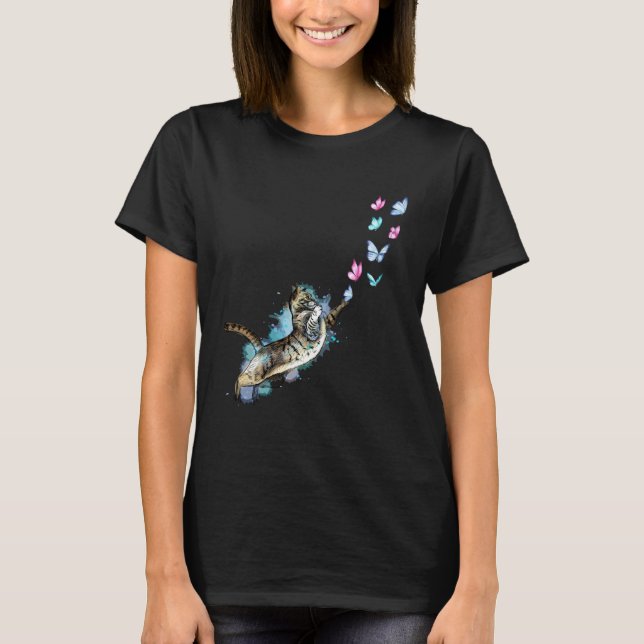 Cute Cat Catching Butterfly Kittens  Kitty Adoptio T Shirt (Framsida)