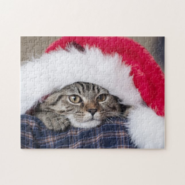 Cute cat in Santa hat Pussel (Horisontell)