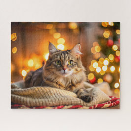 Cute cat lounging på en mysigt julfilt pussel