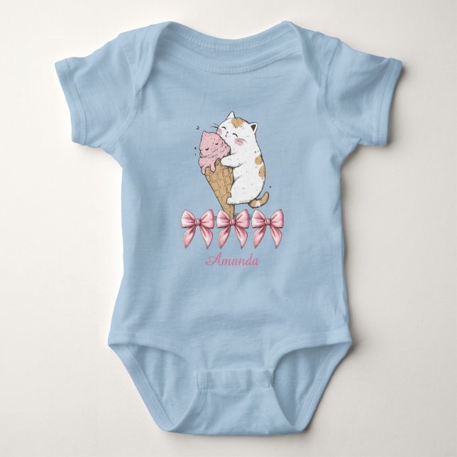 Cute Cat med iskräm och namn T Shirt (Framsida)