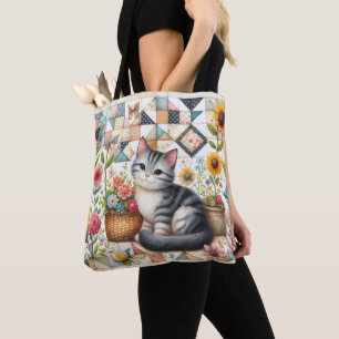 Cute Cat on Blommigt Quilt Cottagecore Art Tygkasse