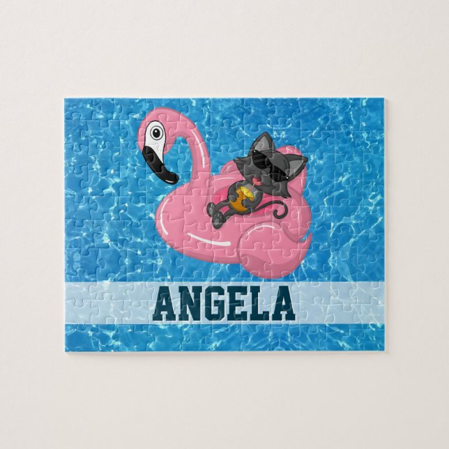 Cute Cat on Rosa Flamingo Floatie Blue Namn Funny Pussel (Horisontell)