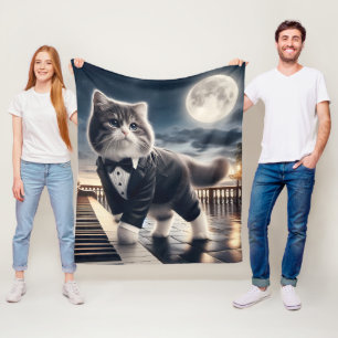 Cute Cat Pawdigy spelar ett måndagligt Sonata Fleecefilt