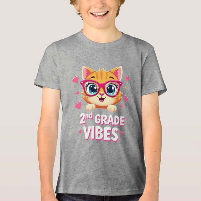 Cute Cat Tecknad with Glasses - 2nd Klass Vibes T Shirt (Framsida)