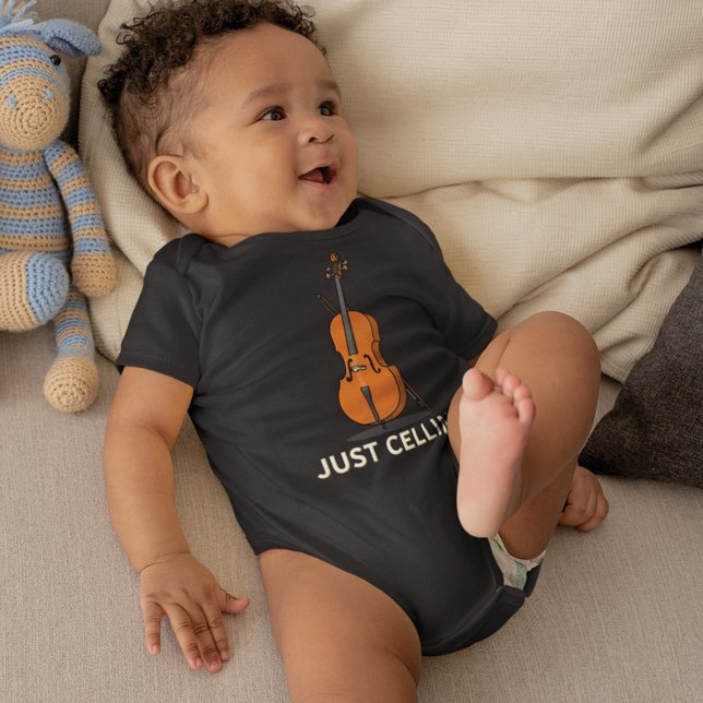 Cute Cellist Baby Shower Gag Gift T Shirt (Skapare uppladdad)