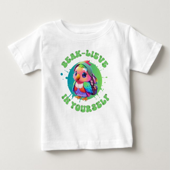 Cute Chibi Kawaii Parrot Namn School Year on Back T Shirt (Framsida)