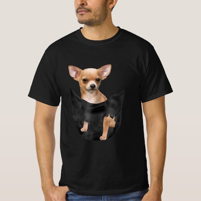 Cute Chihuahua i din Pocket-jul T Shirt (Framsida)