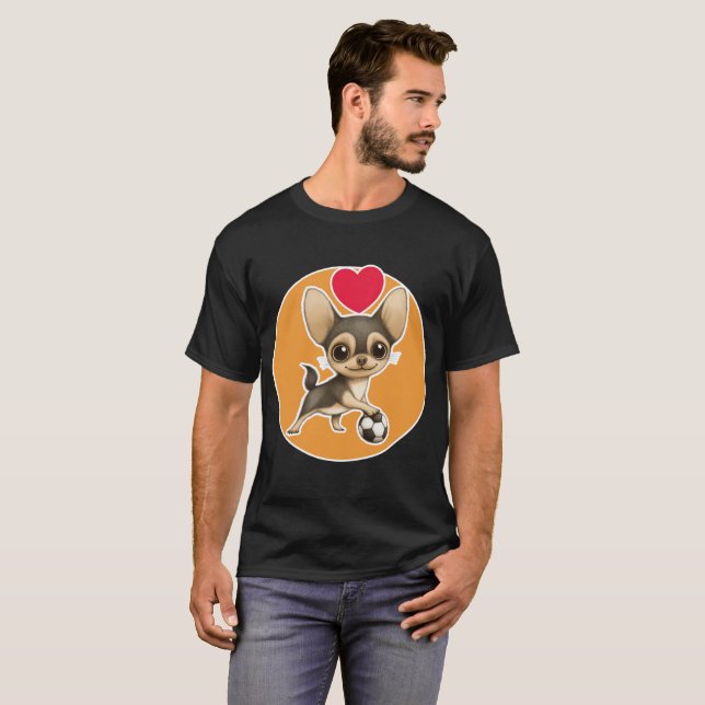 Cute Chihuahua playing with its ball T Shirt (Hel framsida)