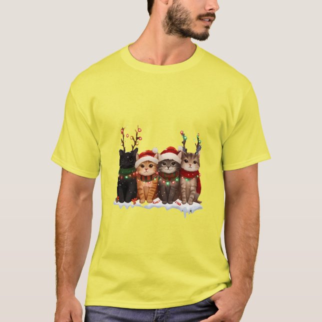 Cute Christmas Cats Illustration – Festive Kittens T Shirt (Framsida)
