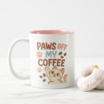 Cute Coffee Mug – Funny Cat Lover’s Cup Två-Tonad Mugg<br><div class="desc">Keep your mornings paw-sitively protected with this “Paws Off My Coffee” mug! Featuring a cute and mischievous cat design paired with bold, playful text, this mug is perfect for cat lovers who don’t want to share their caffeine. Whether it’s your first cup of the day or your afternoon pick-me-up, this...</div>