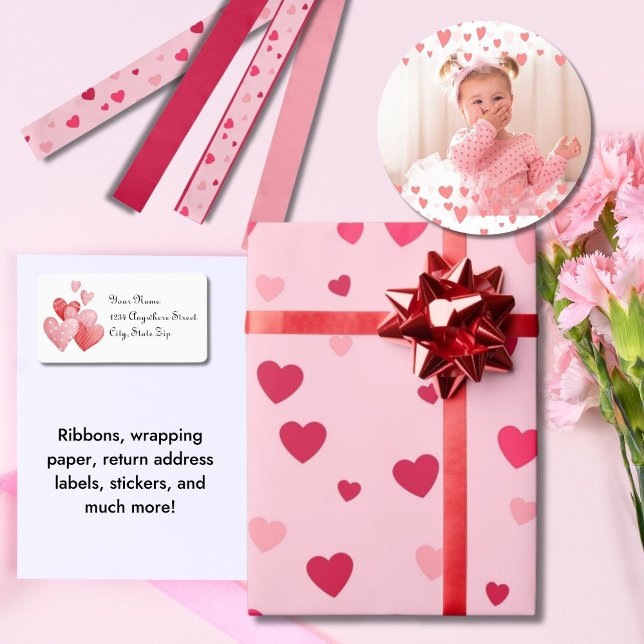 Cute Colorful Rosa och Red Hearts Presentpapper (Wrapping Paper, Return Address Labels, Ribbon, Stickers)