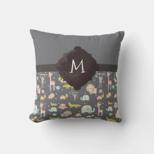 Cute Colorful Vilda djur Nursery Art Monogram Kudde