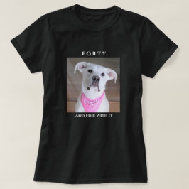 Cute Confient-Hund med fjorton Rosor i Ögon T Shirt