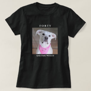 Cute Confient-Hund med fjorton Rosor i Ögon T Shirt