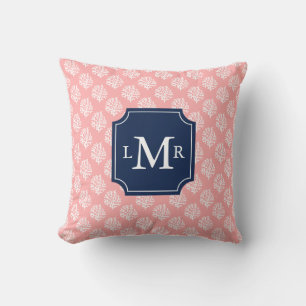 Cute Coral Mönster och Blue Monogram Kudde