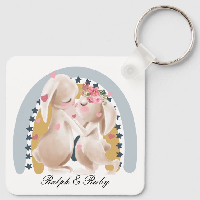 Cute Couple Bunny Rainbow Customized Gift honom he Nyckelring (Baksida)