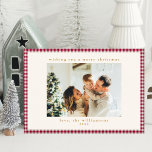 Cute Cranberry Red Pput Two Photo Jul Julkort<br><div class="desc">Skicka festlig ost med vårt Cute Cranberry Red Gingham Play Anpassningsbar Two Photo jul-Helgdag Card! Det här kortet har en klassisk plats i mönster och plats för två av dina favoritfoton och ger en mysigt personlig till dina semesterhälsningar. Perfekt för att dela din helgdag och dina minnen med vänner och...</div>