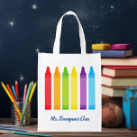 Cute Crayon Kindergarten Teacher School Monogram Återanvändbar Påse<br><div class="desc">En vacker lärarvecka eller en julklapp till ge för en lekskola till grundskoleläraren. Anpassningsbar gjord med namn under en söt regnbåge av kritor. En bra återanvändbar matkasse för en förskolelärare med ett monogram för söt och personlig.</div>