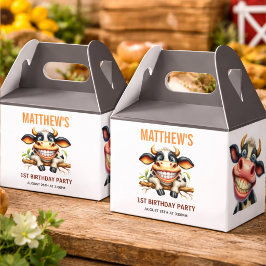 Cute Crazy Cow Farm Theme 1st Birthday Presentaskar