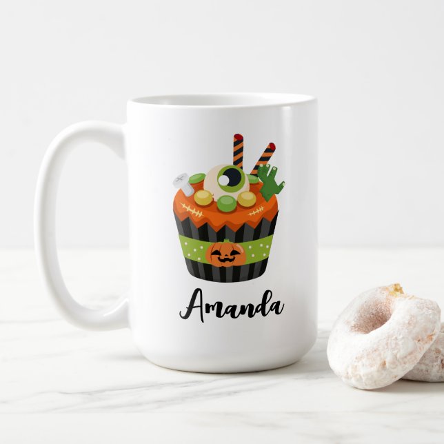 Cute & Creepy Halloween Cupcoa med en Big Eyeball Kaffemugg (Med munk)